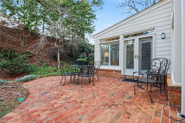 5300 Fairfield W, Dunwoody, GA 30338