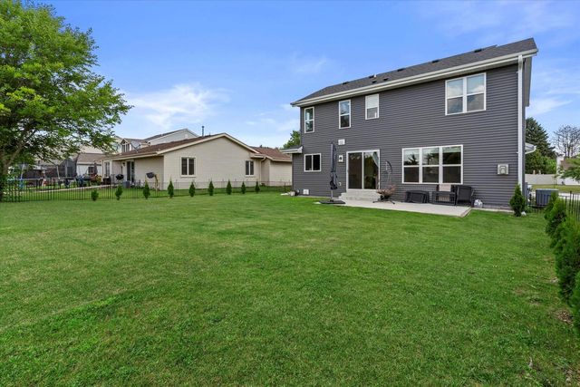 8891 N 70th STREET, Milwaukee, WI 53223