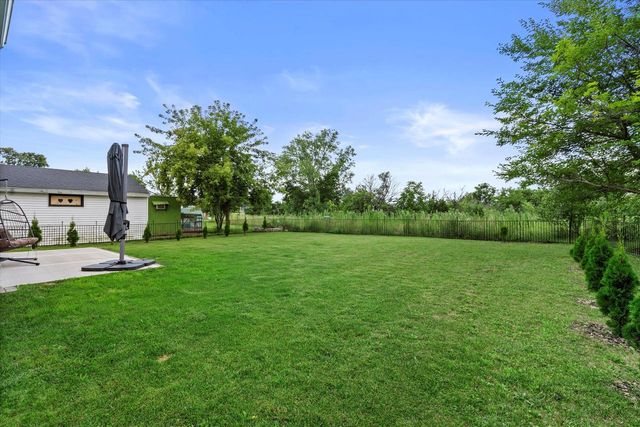 8891 N 70th STREET, Milwaukee, WI 53223