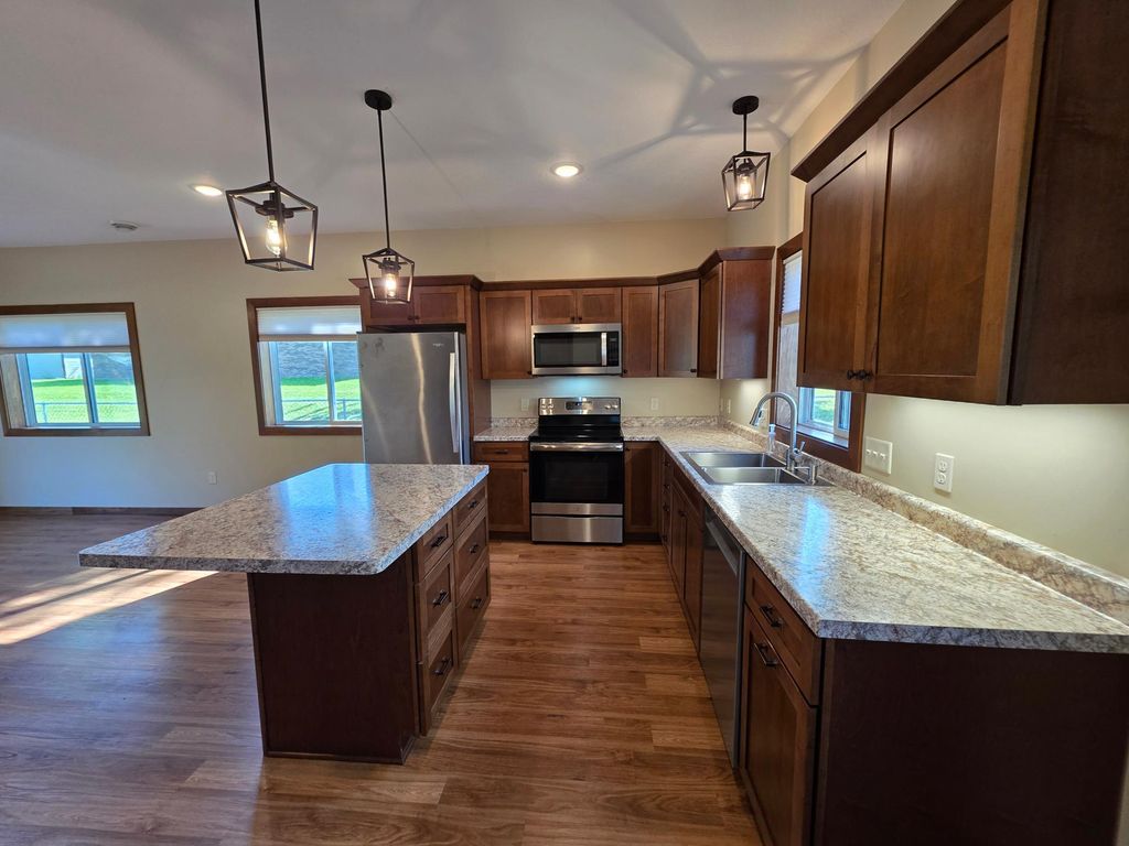 411 Bullis Street, Kenyon, MN 55946 — photo 5