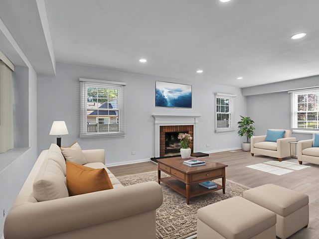 114 TIMBER HILL Road, Buffalo Grove, IL 60089