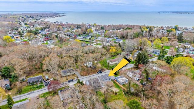 14 Day St, Fairhaven, MA 02719