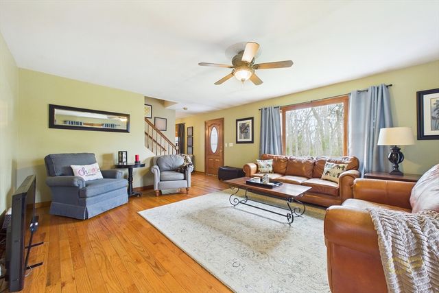 14 Day St, Fairhaven, MA 02719