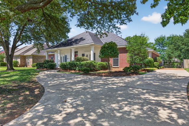 138 Downing Court, Bossier City, LA 71111