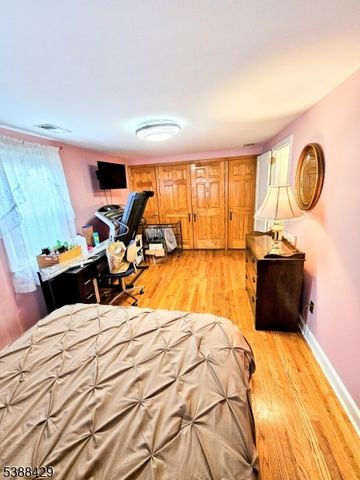 28 Noel Dr, North Arlington Boro, NJ 07031