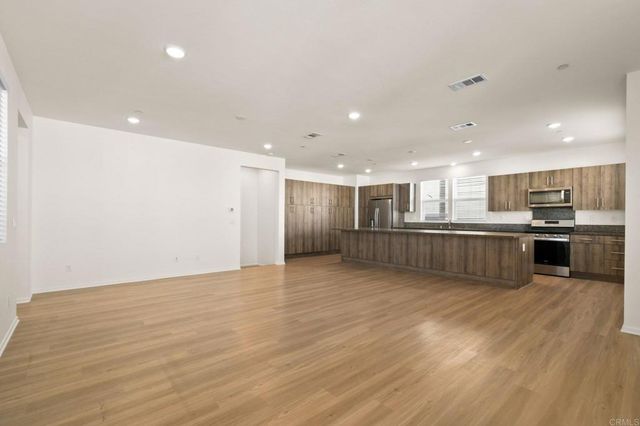 5381 Calle Rockfish 63, San Diego, CA 92154