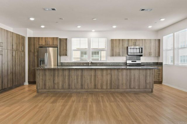 5381 Calle Rockfish 63, San Diego, CA 92154