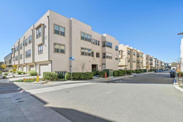 5381 Calle Rockfish 63, San Diego, CA 92154