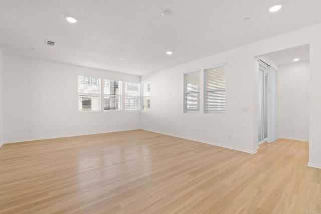 5381 Calle Rockfish 63, San Diego, CA 92154