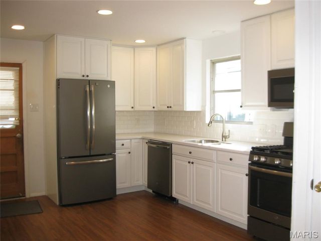 2138 Knox Avenue, St Louis, MO 63139