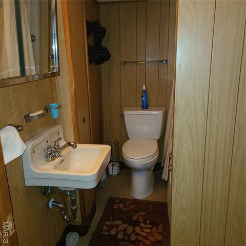 2138 Knox Avenue, St Louis, MO 63139