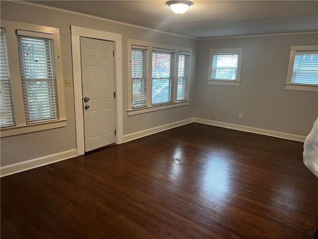 4435 HOLLY Street, Kansas City, MO 64111