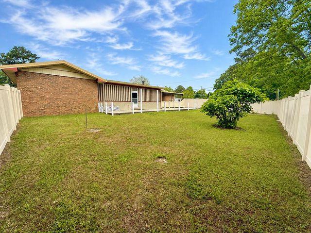 2001 Saddlewood Trl, Dothan, AL 36301