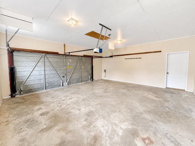 2001 Saddlewood Trl, Dothan, AL 36301