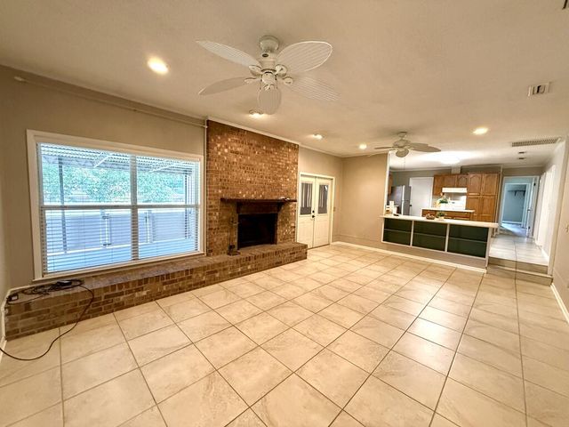 2001 Saddlewood Trl, Dothan, AL 36301