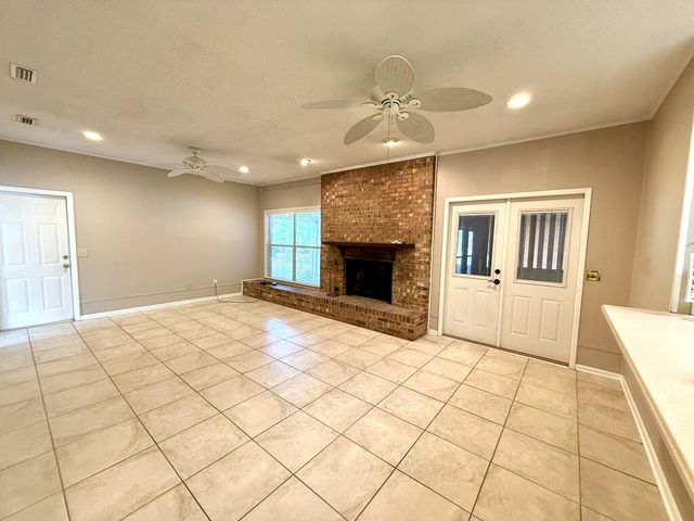 2001 Saddlewood Trl, Dothan, AL 36301