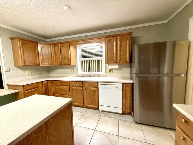 2001 Saddlewood Trl, Dothan, AL 36301