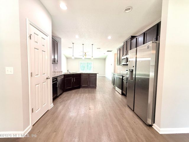 6822 MCMULLIN Street, Jacksonville, FL 32210
