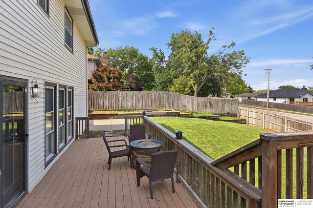 867 S 156th Avenue, Omaha, NE 68118