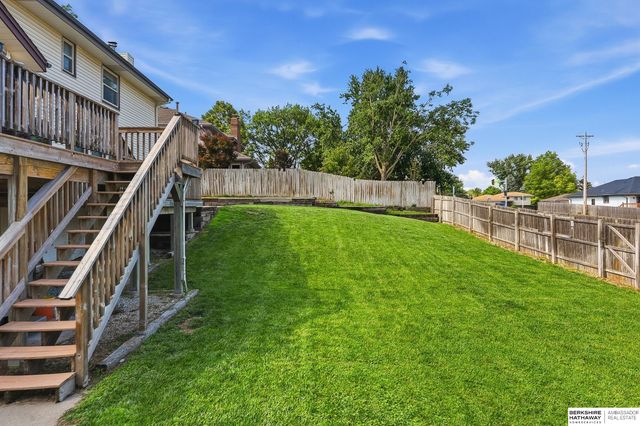 867 S 156th Avenue, Omaha, NE 68118