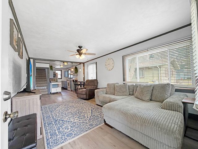 510 W Dewey Street, Freeport, IL 61032