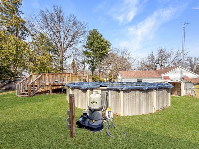 510 W Dewey Street, Freeport, IL 61032