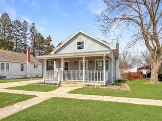 510 W Dewey Street, Freeport, IL 61032