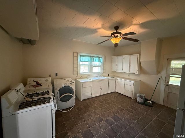 806 Rodd Street, Carterville, IL 62959