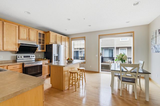 11317 Stratton Avenue 100, Eden Prairie, MN 55344