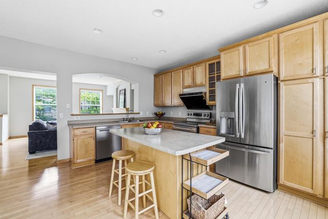 11317 Stratton Avenue 100, Eden Prairie, MN 55344