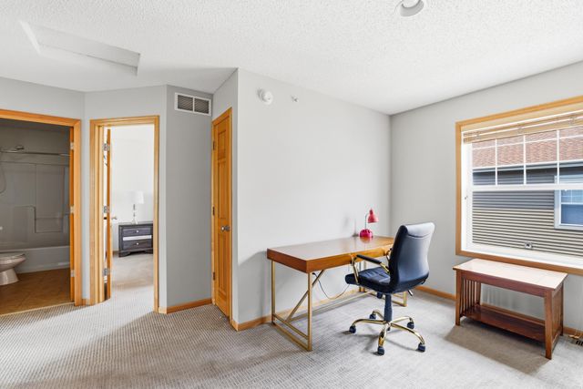 11317 Stratton Avenue 100, Eden Prairie, MN 55344