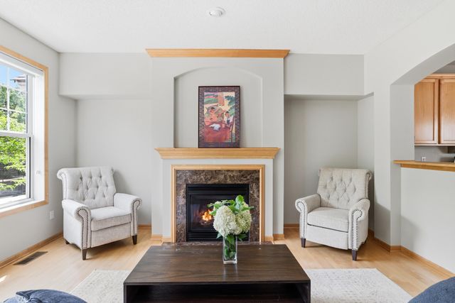 11317 Stratton Avenue 100, Eden Prairie, MN 55344