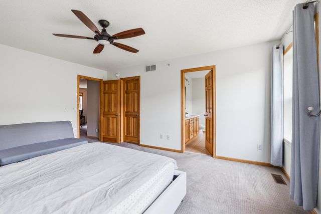 11317 Stratton Avenue 100, Eden Prairie, MN 55344