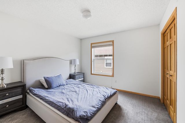 11317 Stratton Avenue 100, Eden Prairie, MN 55344