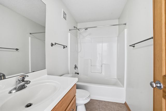 11317 Stratton Avenue 100, Eden Prairie, MN 55344