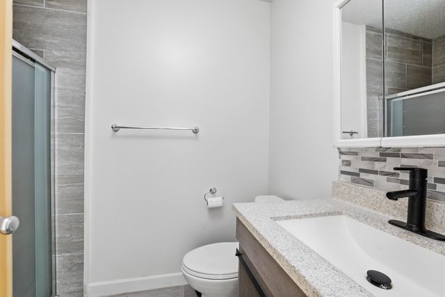 11317 Stratton Avenue 100, Eden Prairie, MN 55344