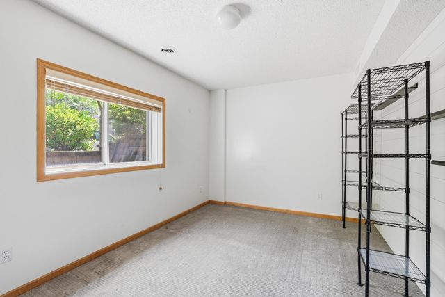 11317 Stratton Avenue 100, Eden Prairie, MN 55344