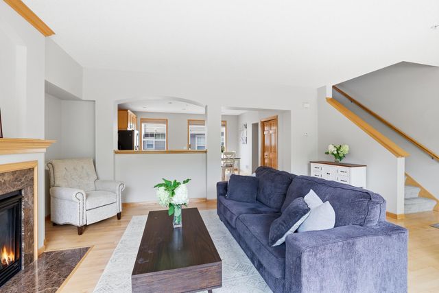 11317 Stratton Avenue 100, Eden Prairie, MN 55344