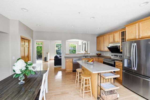 11317 Stratton Avenue 100, Eden Prairie, MN 55344