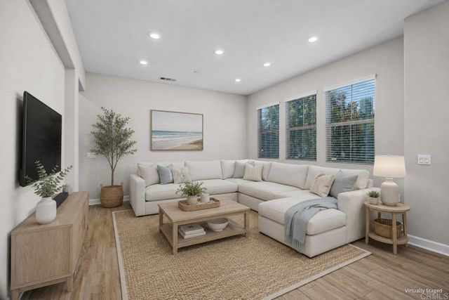 1137 Delpy View Point, Vista, CA 92084