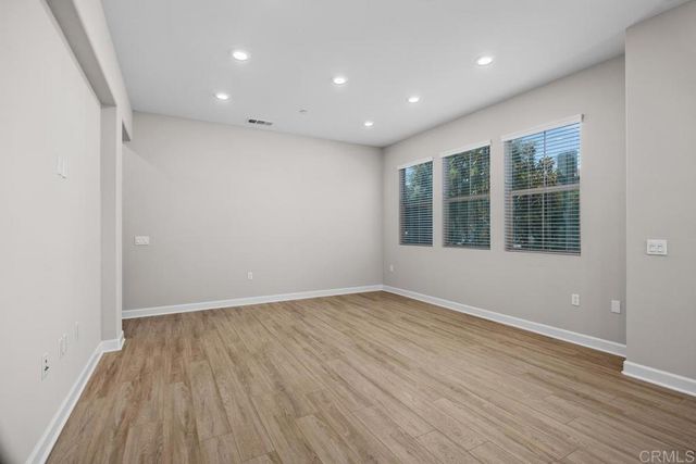 1137 Delpy View Point, Vista, CA 92084