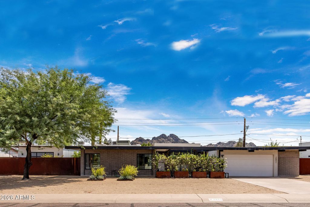 2851 E Turquoise Drive, Phoenix, AZ 85028 — exterior