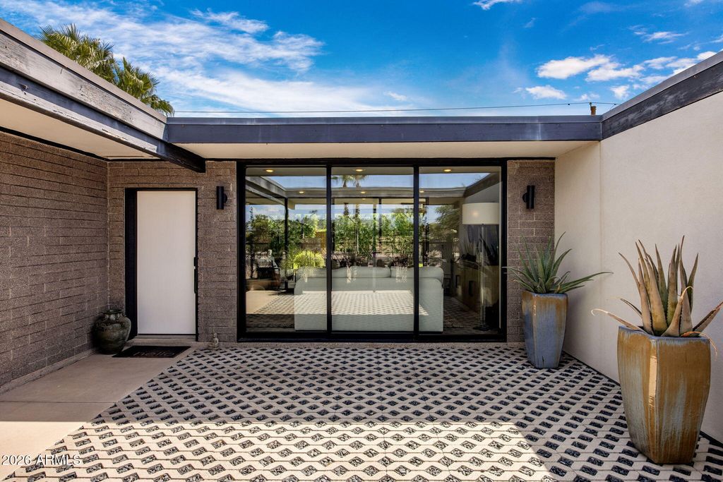 2851 E Turquoise Drive, Phoenix, AZ 85028 — photo 2