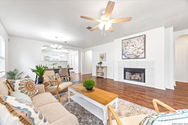 1635 Mason King, San Antonio, TX 78260