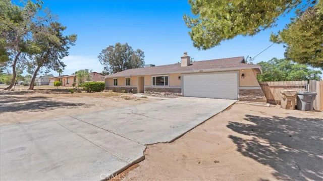 18298 Danbury, Hesperia, CA 92345