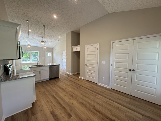 37 Laurel View St, Manchester, TN 37355