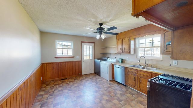 582 11th Avenue, Dayton, TN 37321