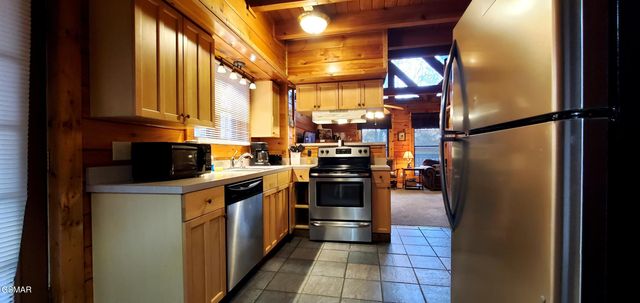 1630 Scenic Woods Way, Sevierville, TN 37876