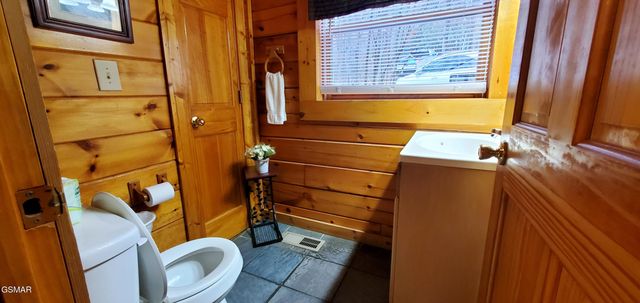 1630 Scenic Woods Way, Sevierville, TN 37876