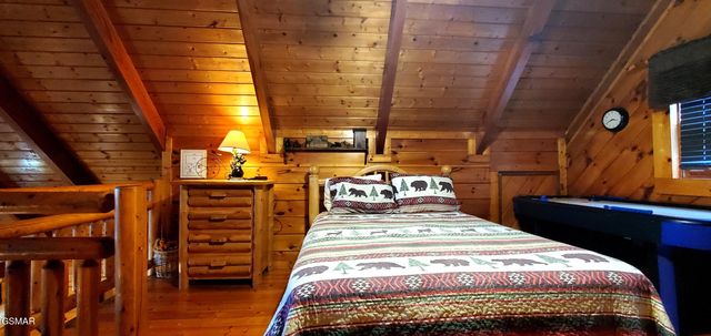 1630 Scenic Woods Way, Sevierville, TN 37876